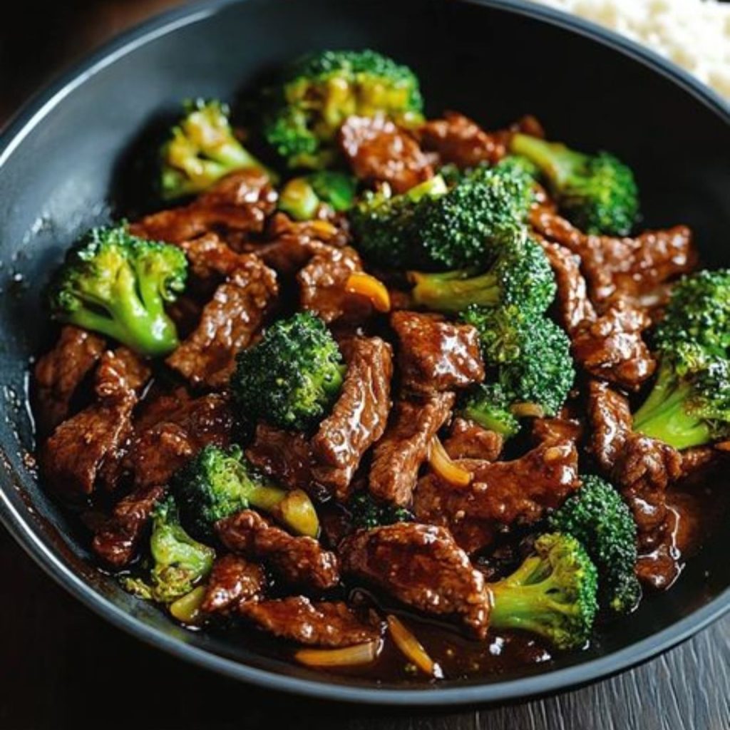 Easy Slow Cooker Beef and Broccoli
