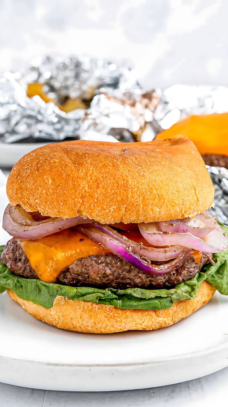 Cheeseburgers in Foil with Veggies and Potatoes Recipe