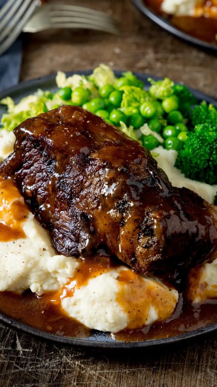 Slow Cooker Beef Short Ribs with Rich Gravy